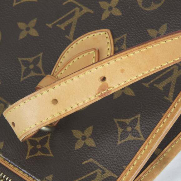 LOUIS VUITTON Brown Monogram Canvas Bag - Picture 9 of 10